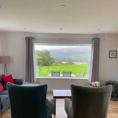 Feriehus Annie's River Retreat