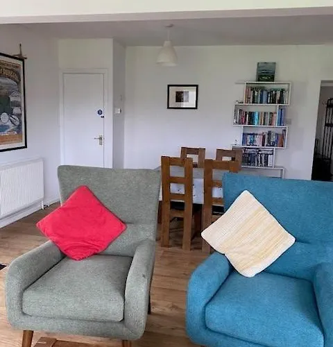 Annie's River Retreat Vakantiehuis Doochary